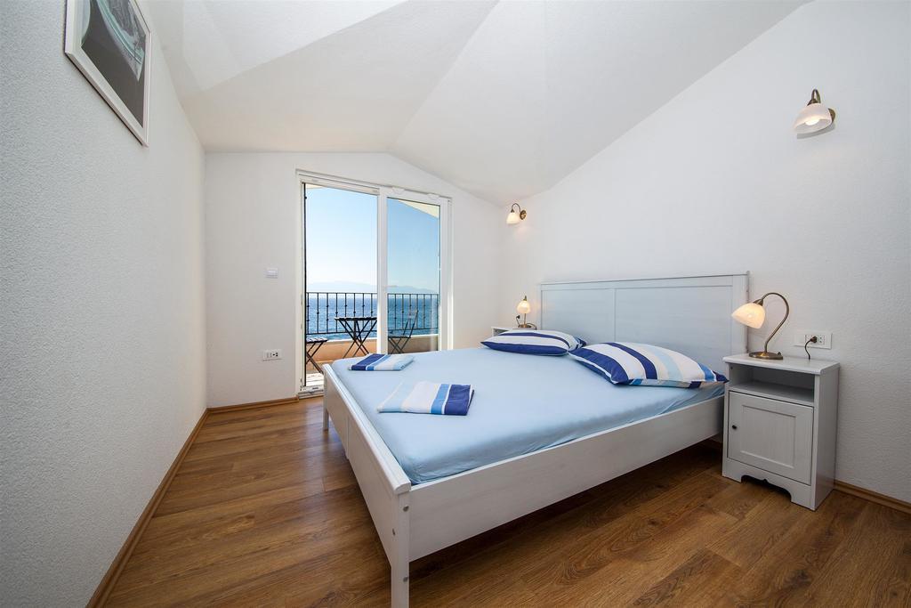 Apartments Plana, 泽斯特拉格 外观 照片