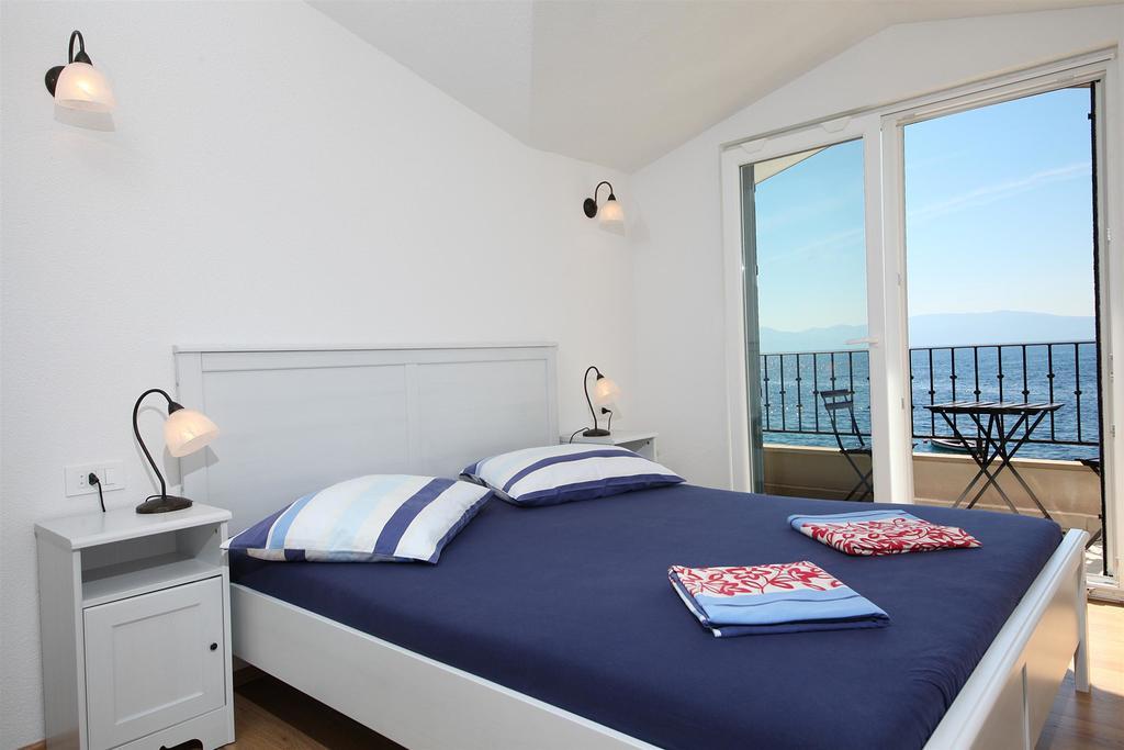 Apartments Plana, 泽斯特拉格 外观 照片